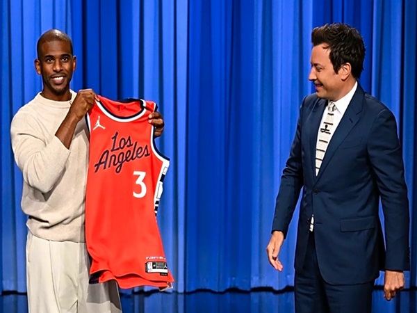 Jimmy Fallon Perkenalkan Chris Paul sebagai Pemain Baru Clippers