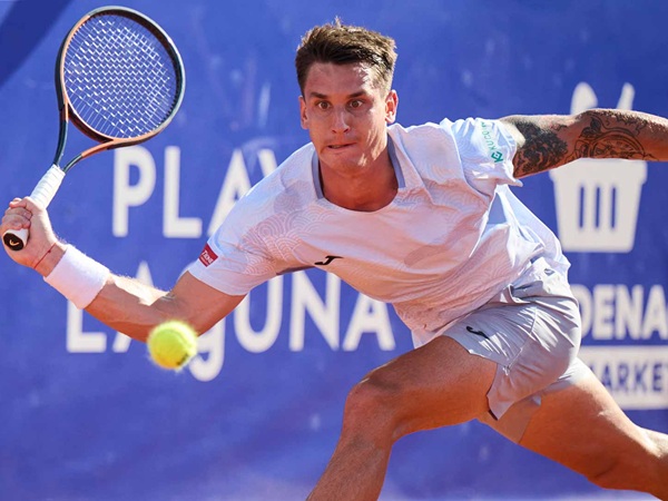 Dari Terlalu ‘Panas’, Camilo Ugo Carabelli Melangkah Ke Perempatfinal Di Umag