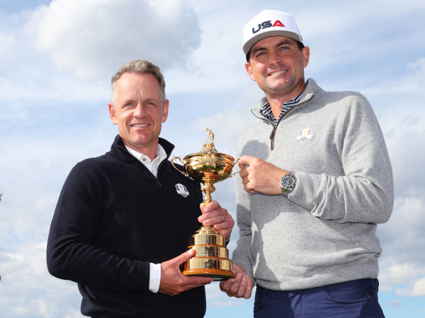 Luke Donald (kiri) dan Keegan Bradley. (Foto: Golf Digest)