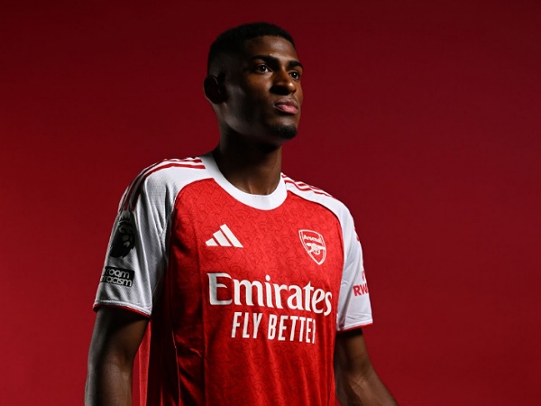 Bek anyar Arsenal, Cristhian Mosquera