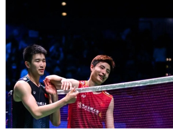 Menangi Derby Lawan Li Shifeng, Shi Yuqi Amankan Semifinal China Open 2025