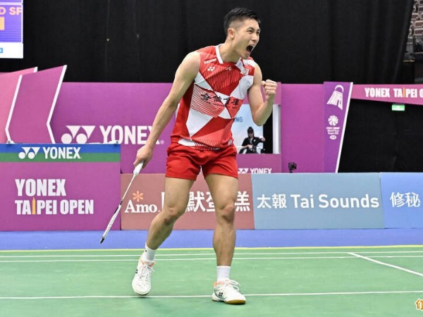 Sikat Nomor 1 Dunia Kunlavut Vitidsarn, Chou Tien Chen ke Semifinal China Open 2025