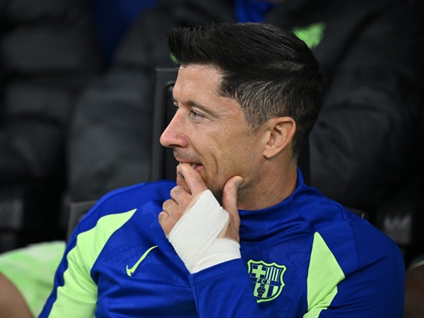 Robert Lewandowski Tidak Tahu Akan Bela Barcelona hingga Kapan