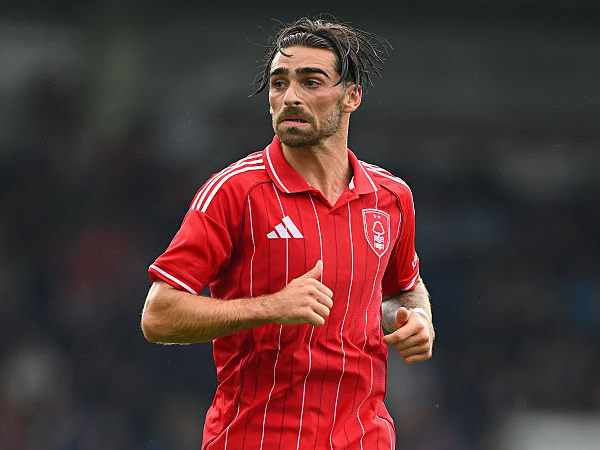 Jota Silva.