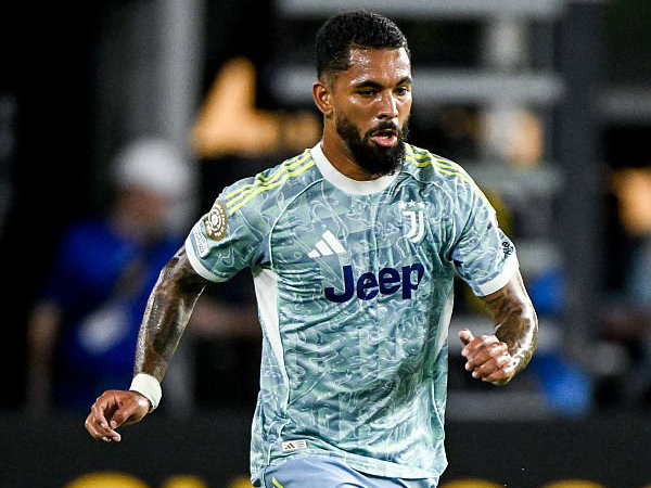 Douglas Luiz.