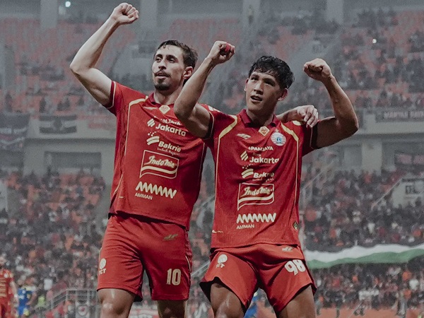 Penyerang Persija Jakarta, Eksel Runtukahu dan Gustavo Franca