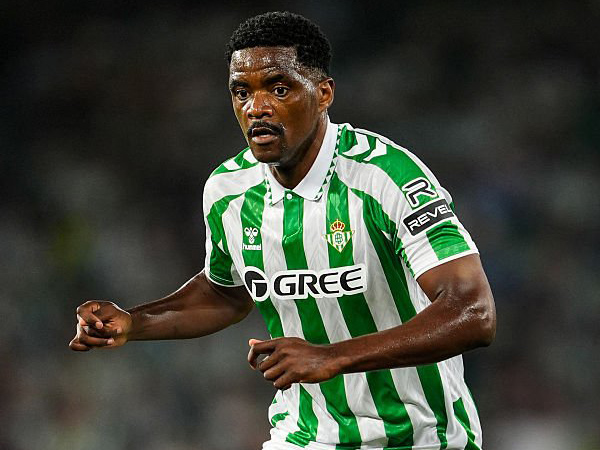 William Carvalho.