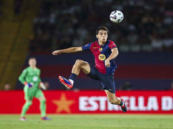 Barcelona Mempertimbangkan untuk Menjual Hector Fort