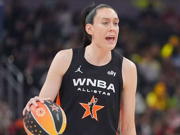 Breanna Stewart akan ikut serta dalam tur empat pertandingan tandang tim, yang dimulai Senin (28/7) malam di Dallas melawan Wings. (Foto: AP)