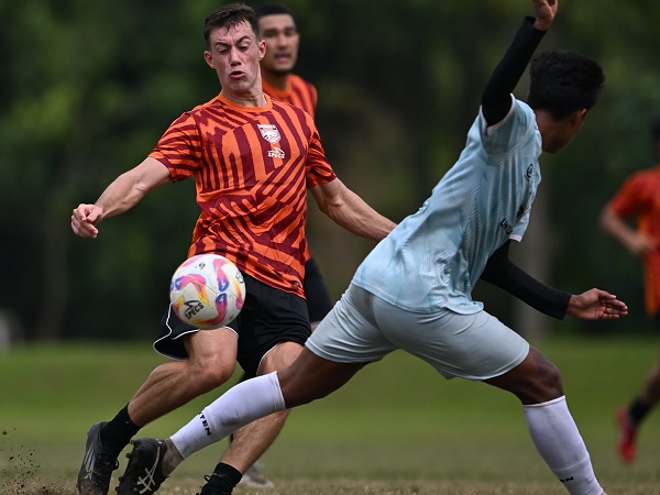 Gelandang Borneo FC, Mariano Peralta di laga uji coba kontra Madura United