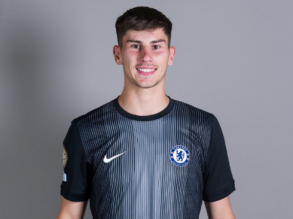 Mike Penders dipinjamkan ke klub saudara Chelsea, Strasbourg