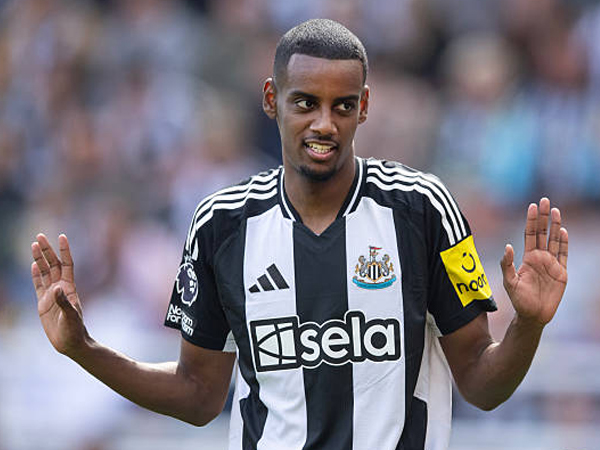 Eddie Howe Tegaskan Alexander Isak Tak Akan Gabung Tur Pramusim Newcastle