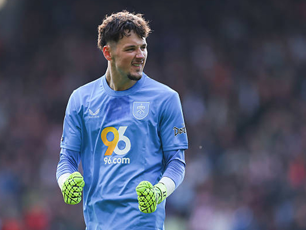James Trafford Kembali, Persaingan Kiper di Manchester City Hidup Lagi