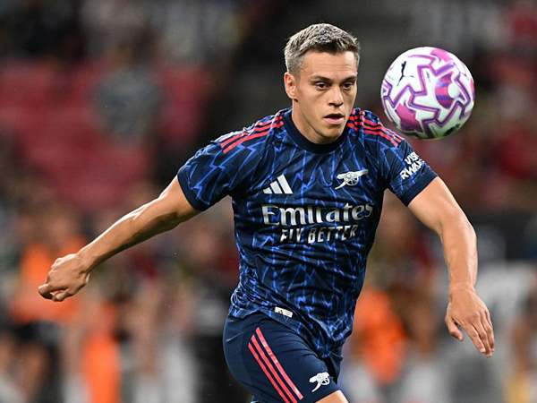 Leandro Trossard.