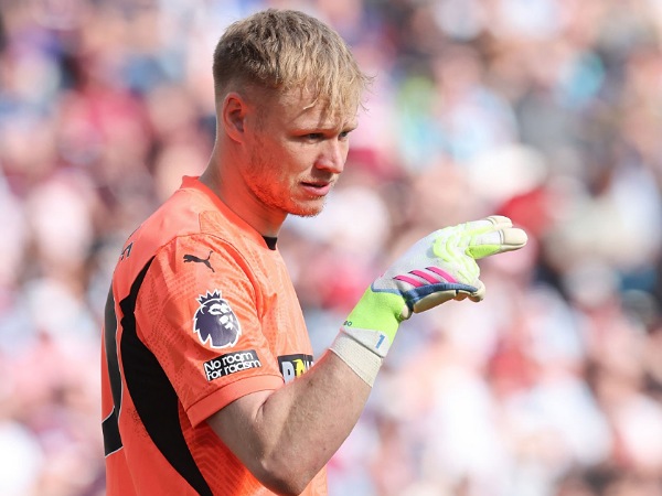 Newcastle membidik kiper Southampton, Aaron Ramsdale