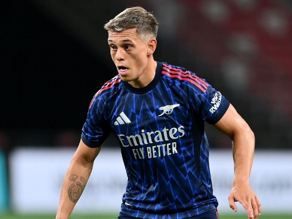 Borussia Dortmund melirik winger Arsenal, Leandro Trossard