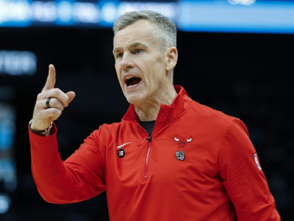 Billy Donovan, 59 tahun, akan memasuki musim keenamnya bersama Chicago pada musim 2025-26. (Foto: AP)