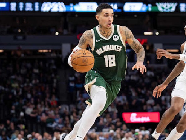 Damian Lillard Hengkang, Nomornya Diambil Kyle Kuzma