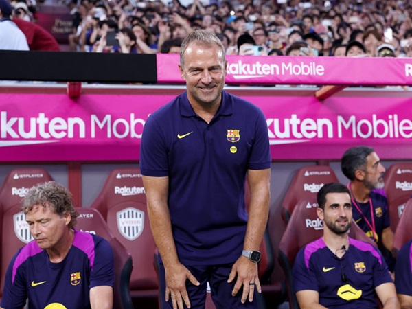 Hansi Flick Puas dengan Kinerja Barcelona Selama Kamp Pelatihan