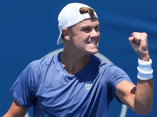 Holger Rune Singkirkan Giovanni Mpetshi Perricard Di Toronto