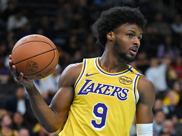 JJ Redick ingin Bronny James terus asah kemampuan.