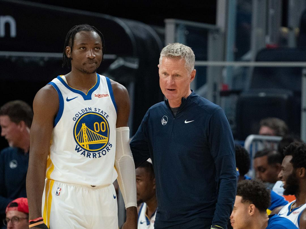 Jonathan Kuminga tolak tawaran perpanjangan kontrak dari Warriors.