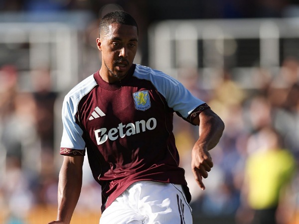 Gelandang Aston Villa, Youri Tielemans