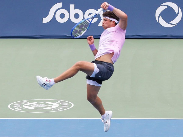 Tak Buang Banyak Waktu, Ben Shelton Bungkam Adrian Mannarino Di Toronto