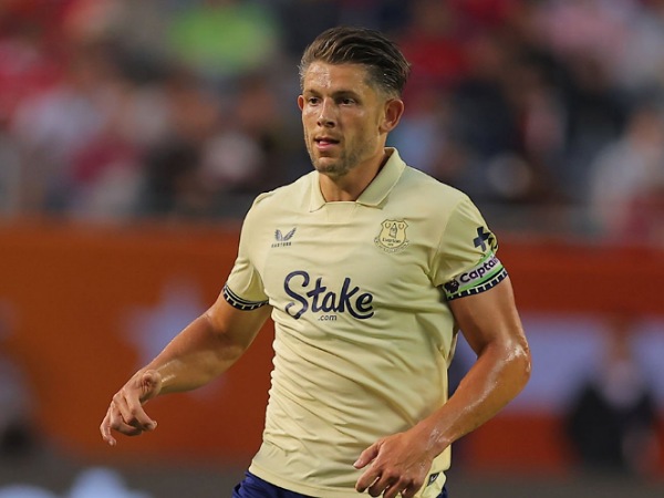 Bek Everton, James Tarkowski