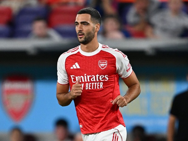 Gelandang Arsenal, Mikel Merino