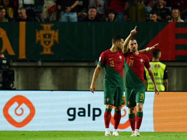 Panutan Seumur Hidup, Diogo Dalot Tak Akan Pernah Lupakan Diogo Jota