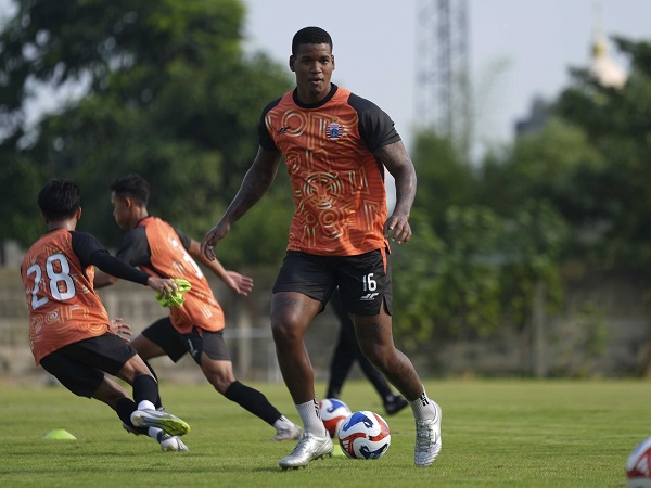 Pemain bertahan Persija Jakarta, Alan Cardoso