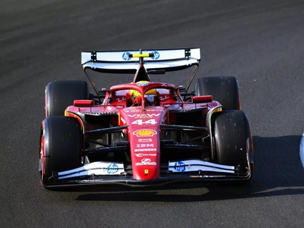 Lewis Hamilton Mengeluhkan Kesulitan Kendalikan Mobil