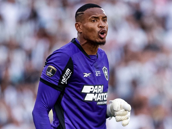 West Ham United bidik kiper Botafogo, John Victor