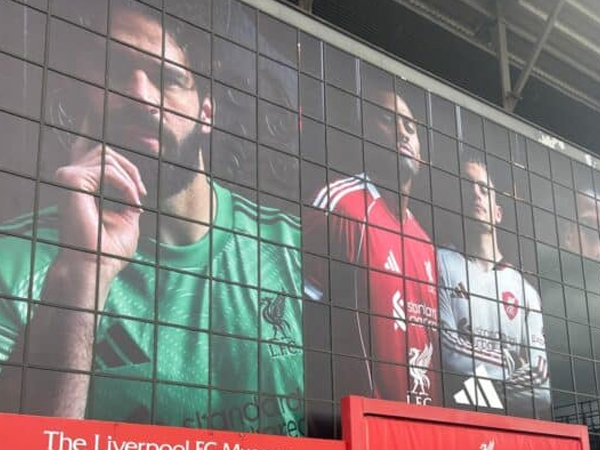 Anfield Bertransformasi Seiring Era Baru Liverpool Bersama Adidas