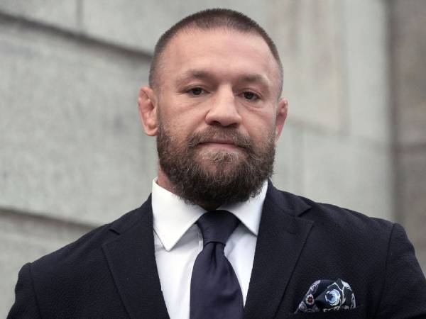 Terlepas dari masalah hukum yang dihadapinya, Conor McGregor mengisyaratkan untuk kembali bertarung. (Foto: Fight TV)