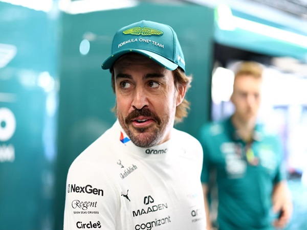 Fernando Alonso Puas Aston Martin Cetak Double Poin di GP Hungara