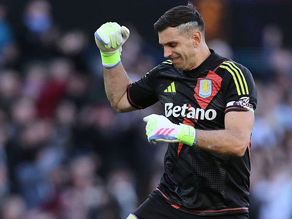 Emiliano Martinez.
