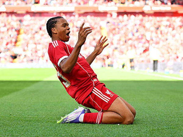 Rio Ngumoha Kembali Curi Perhatian di Laga Pramusim Liverpool
