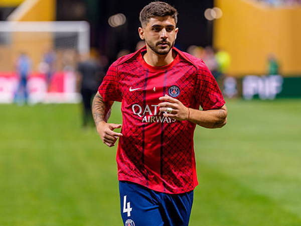 Selama Illia Zabarnyi Belum Datang, PSG Tak Berniat Jual Lucas Beraldo