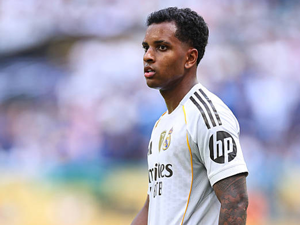 Tottenham Sodorkan Tawaran Fantastis, Rodrygo Goes Masih Bimbang