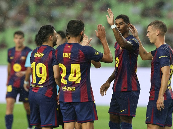 Barcelona Tinggalkan Korsel, Pemain Merasakan Kelelahan