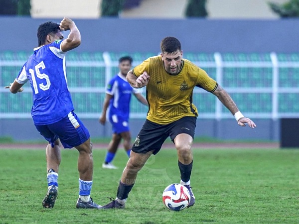 Penyerang Bhayangkara FC, Dejan Racic