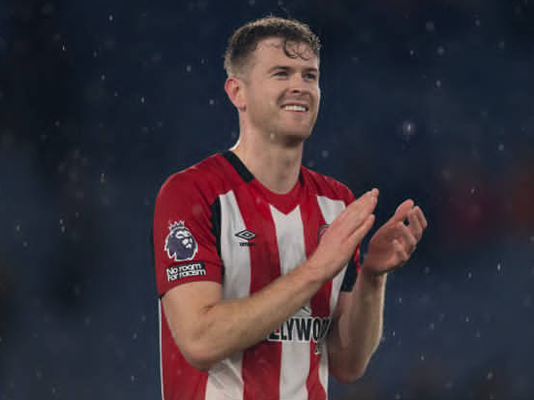 Nathan Collins Dipilih Jadi Kapten Brentford, Fans Beri Respon Positif