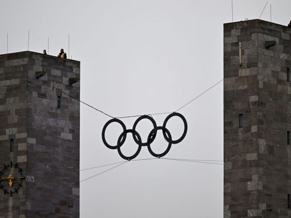 Pemandangan Cincin Olimpiade di Stadion Berlin, Jerman. (Foto: AFP)