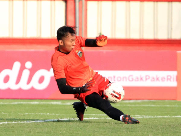 Penjaga gawang Bhayangkara FC, Awan Setho