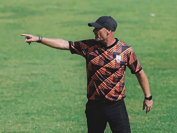 Pelatih Persis Solo, Peter de Roo