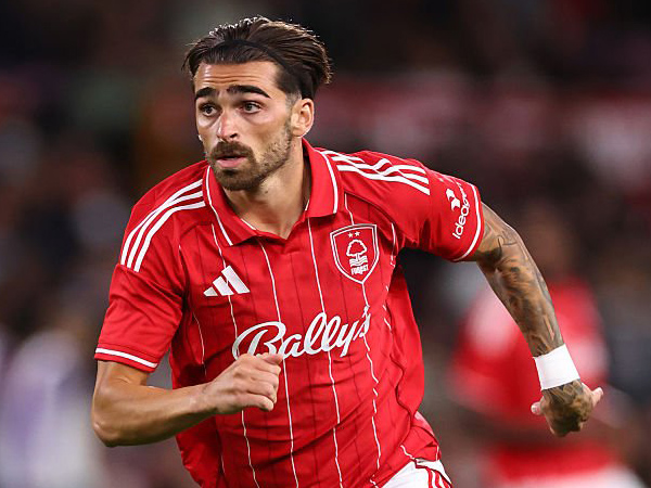 Jota Silva.