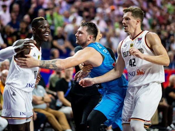 Dennis Schroder Nilai Luka Doncic Salah Satu Pemain Terbaik
