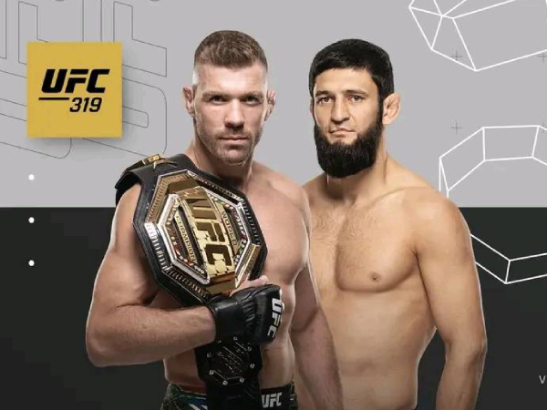Dricus du Plessis (kiri) dan Khamzat Chimaev. (Foto: Fight TV)